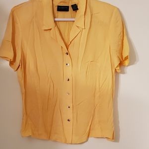 Lemon Yellow Liz Clairborne Feminine Short Sleeve Very Soft Fabric